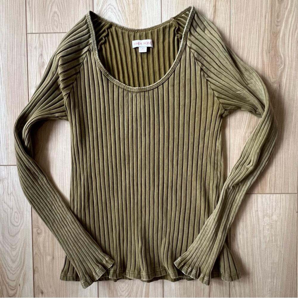 Knox Rose ribbed knit lettuce edge green long sleeve, Size M